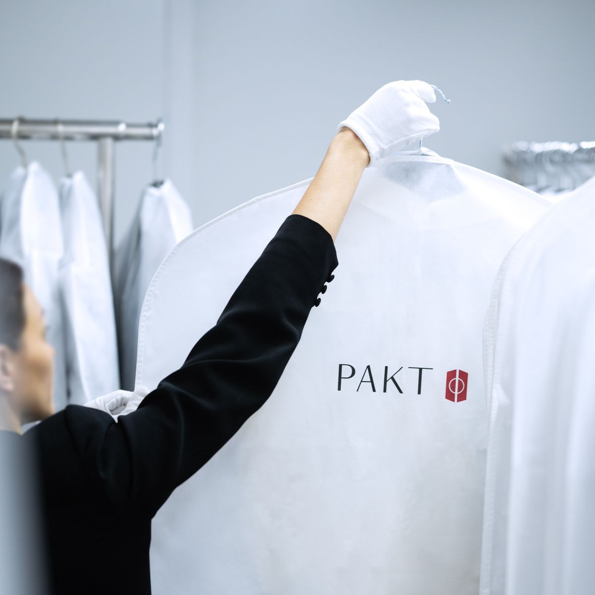 pakt-wardrobe-service-storage-web-1200x1200.jpg